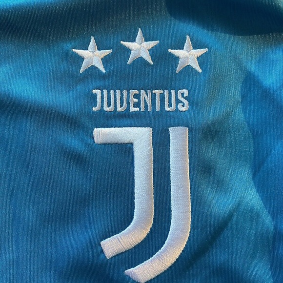Authentic Adidas jersey size M, Brand new,
From 2017-2018, the last time Buffon - Picture 9 of 11